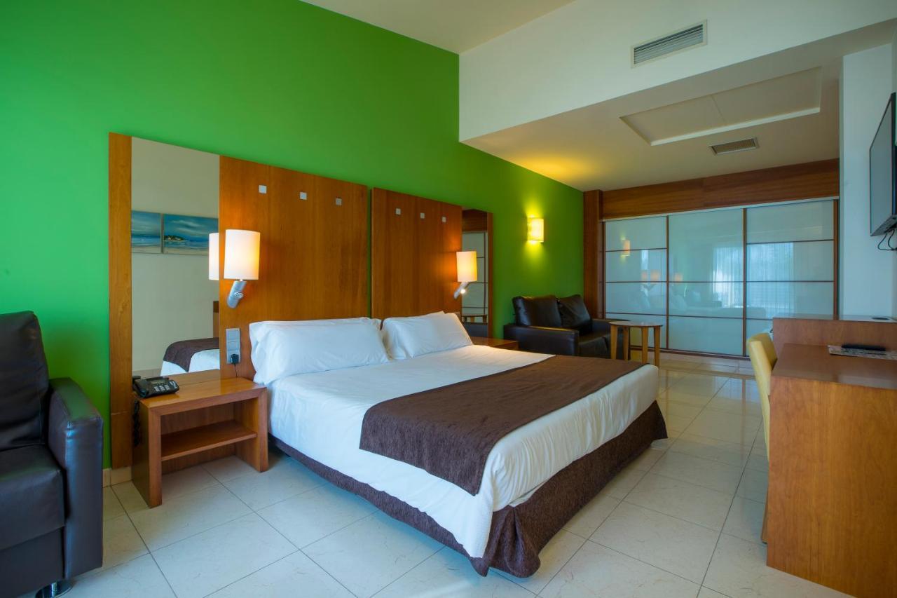 Hotel Miami Mar Sant Carlos de la Ràpita المظهر الخارجي الصورة